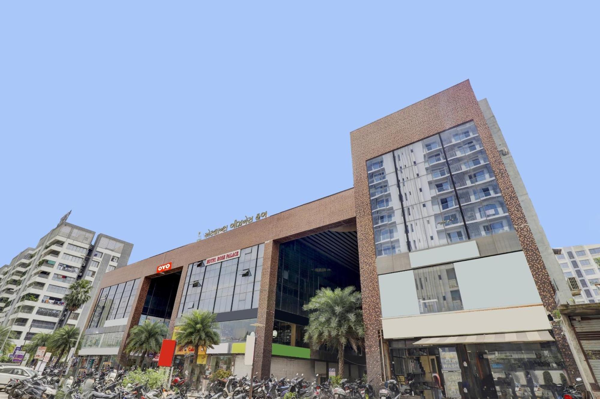 Hotel O Cozy Rooms Сурат Экстерьер фото