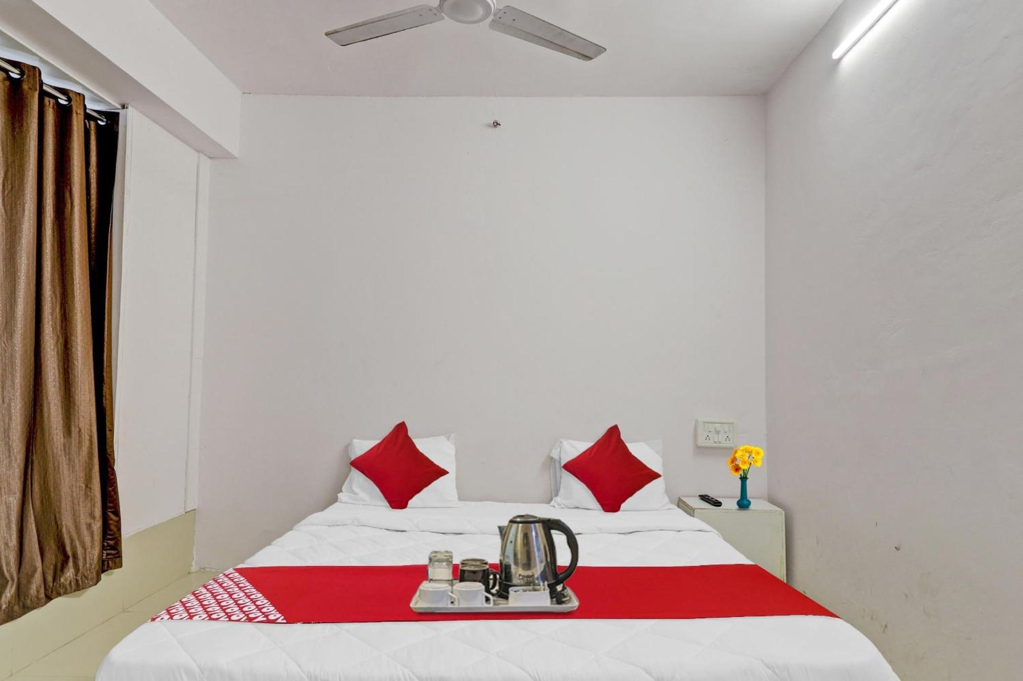 Hotel O Cozy Rooms Сурат Экстерьер фото