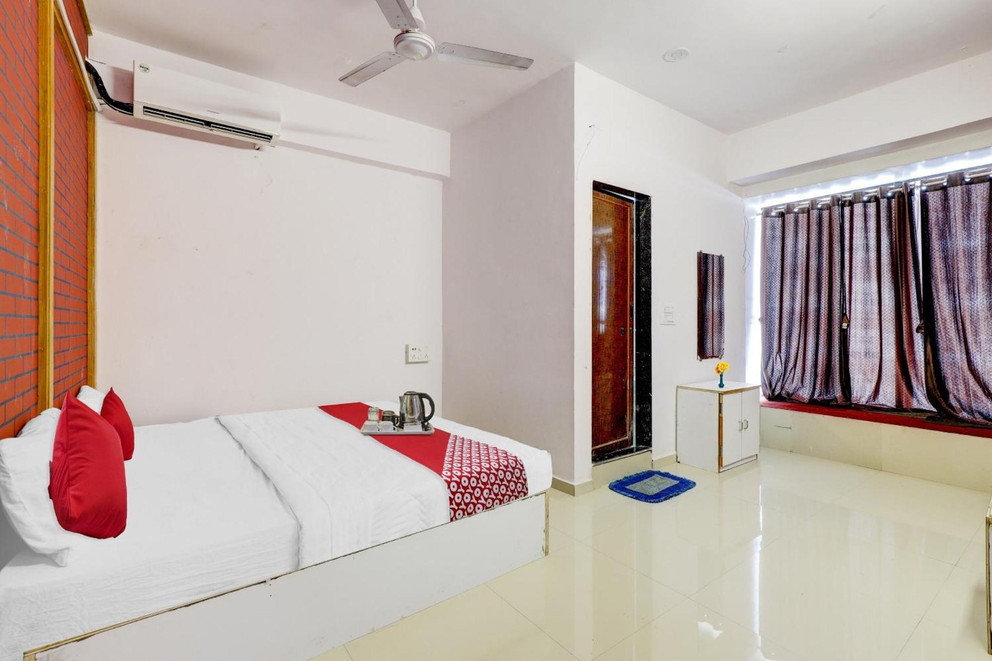 Hotel O Cozy Rooms Сурат Экстерьер фото
